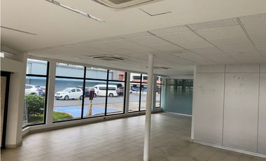 ALQUILO LOCAL TRANSSTMICA ESQUINA 320 M2