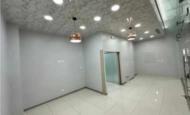 Se Vende o Se Alquila impecable local en Los Andes Mall