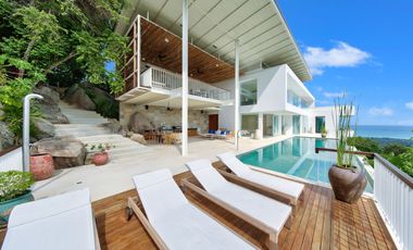 Stunning 3 Bedroom + Studio Sea View Villa in Peaceful South Samui