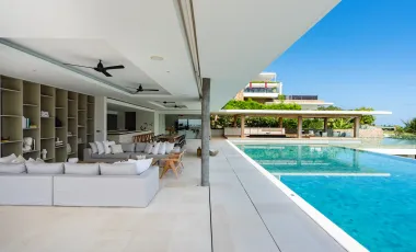 8 Bedroom Villa for sale at Samujana