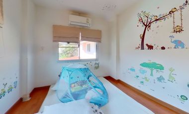 4 Bedroom House for sale at Moo Baan Rung Arun