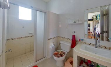 4 Bedroom House for sale at Moo Baan Rung Arun