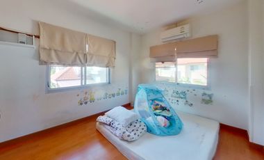 4 Bedroom House for sale at Moo Baan Rung Arun