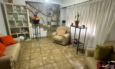 Casa en venta en Ezpeleta Este