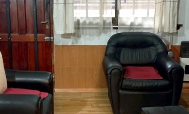 Casa con Departamento en venta en Quilmes Oeste