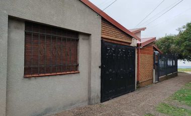 Casa con Departamento en venta en Quilmes Oeste