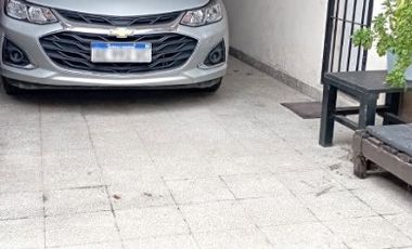 Casa con Departamento en venta en Quilmes Oeste