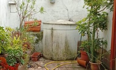 Casa con Departamento en venta en Quilmes Oeste