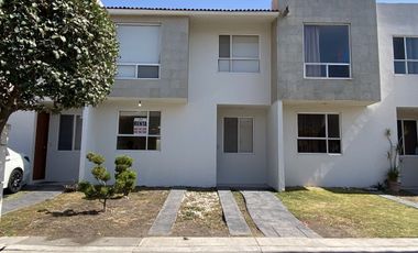 Casa en renta en Residencial del Parque, Querétaro, en condominio, 3 recámaras