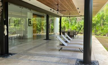 Espectacular Residencia en Privada Yucatan Country Club