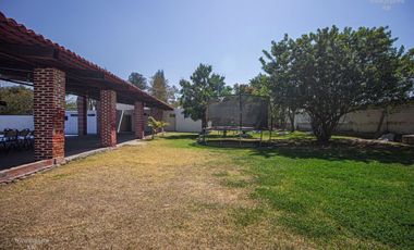 Casa de campo en Venta por carretera a Chapala, Jalisco.