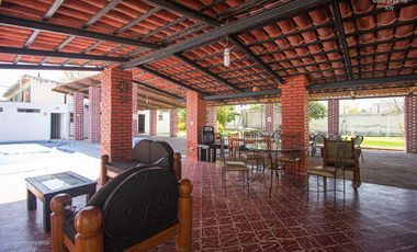 Casa de campo en Venta por carretera a Chapala, Jalisco.