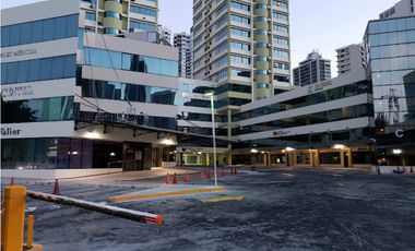 VENTA O ALQUILER DE CONSULTORIO OFICINA EN EL ROYAL CENTER  60 M2