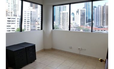 VENTA O ALQUILER DE CONSULTORIO OFICINA EN EL ROYAL CENTER  60 M2