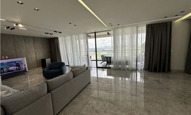 Empire Santa Maria remodelado y equipado