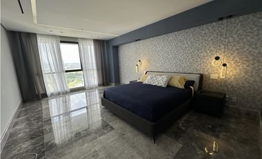 Empire Santa Maria remodelado y equipado