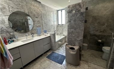 Empire Santa Maria remodelado y equipado