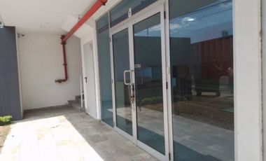 Alquiler de local comercial ubicado en Vía España. (RK)