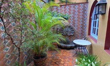 CASA EN VENTA EN SAN BERNABE, ESTILO HACIENDA