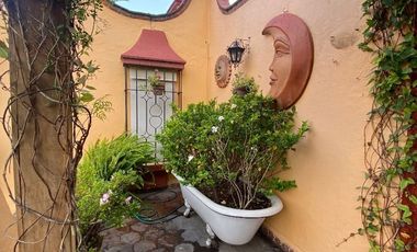 CASA EN VENTA EN SAN BERNABE, ESTILO HACIENDA