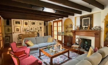 CASA EN VENTA EN SAN BERNABE, ESTILO HACIENDA