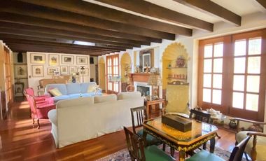 CASA EN VENTA EN SAN BERNABE, ESTILO HACIENDA