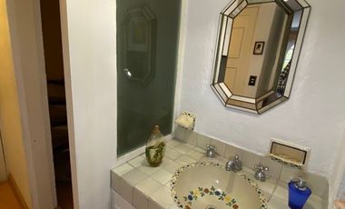 CASA EN VENTA EN SAN BERNABE, ESTILO HACIENDA
