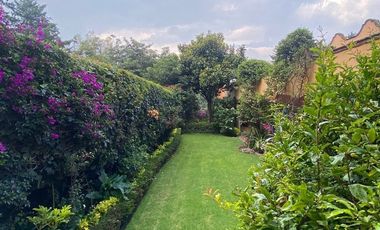CASA EN VENTA EN SAN BERNABE, ESTILO HACIENDA