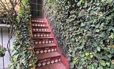 CASA EN VENTA EN SAN BERNABE, ESTILO HACIENDA