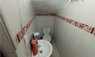 R298 ARRIENDO LOCAL PEQUEÑO BARRIO LITUANIA DE ENGATIVA