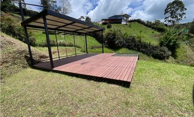 Se vende finca independiente en el carmen de Viboral se entrega rentan