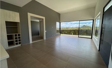 Se vende finca independiente en el carmen de Viboral se entrega rentan