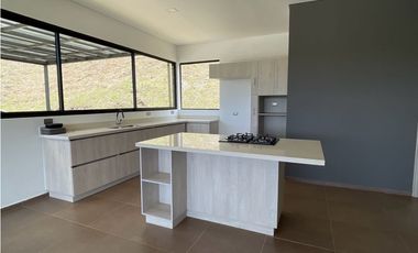 Se vende finca independiente en el carmen de Viboral se entrega rentan
