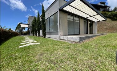 Se vende finca independiente en el carmen de Viboral se entrega rentan