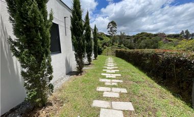 Se vende finca independiente en el carmen de Viboral se entrega rentan