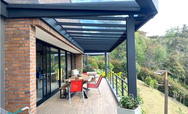 Venta Casa Campestre El Retiro, Antioquia cerca al parque, preciosa