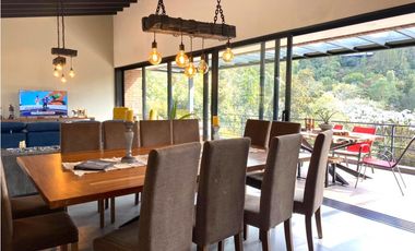Venta Casa Campestre El Retiro, Antioquia cerca al parque, preciosa