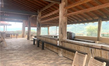 Venta Casa Campestre El Retiro, Antioquia cerca al parque, preciosa
