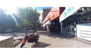 DPTO FRONTAL CALLE COLON TRES HABITACIONES CIUDAD DE MENDOZA