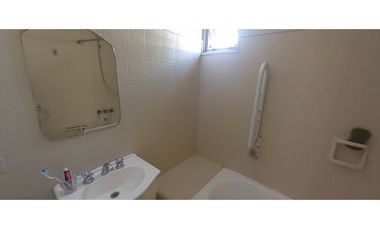 DPTO FRONTAL CALLE COLON TRES HABITACIONES CIUDAD DE MENDOZA