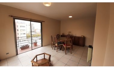 DPTO FRONTAL CALLE COLON TRES HABITACIONES CIUDAD DE MENDOZA