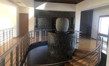 CASA EN VENTA AMUEBLADA EN SAN FRANCISCO CON ALBERCA Y CAMPO DE GOLF