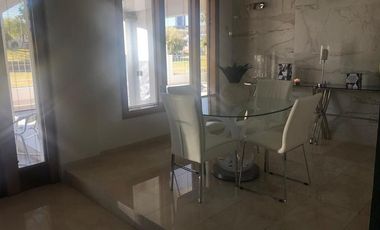 CASA EN VENTA AMUEBLADA EN SAN FRANCISCO CON ALBERCA Y CAMPO DE GOLF