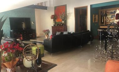 CASA EN VENTA AMUEBLADA EN SAN FRANCISCO CON ALBERCA Y CAMPO DE GOLF