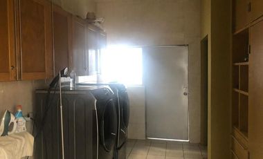 CASA EN VENTA AMUEBLADA EN SAN FRANCISCO CON ALBERCA Y CAMPO DE GOLF