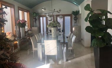 CASA EN VENTA AMUEBLADA EN SAN FRANCISCO CON ALBERCA Y CAMPO DE GOLF