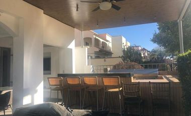 CASA EN VENTA AMUEBLADA EN SAN FRANCISCO CON ALBERCA Y CAMPO DE GOLF