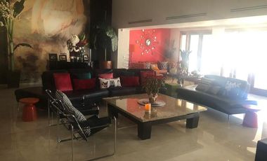 CASA EN VENTA AMUEBLADA EN SAN FRANCISCO CON ALBERCA Y CAMPO DE GOLF