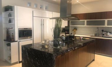 CASA EN VENTA AMUEBLADA EN SAN FRANCISCO CON ALBERCA Y CAMPO DE GOLF