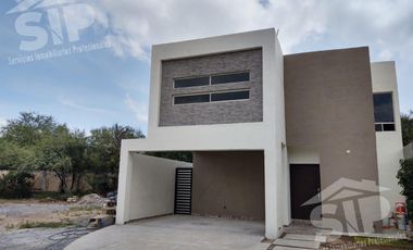 Casa en venta en la Aurora con amplio Terreno